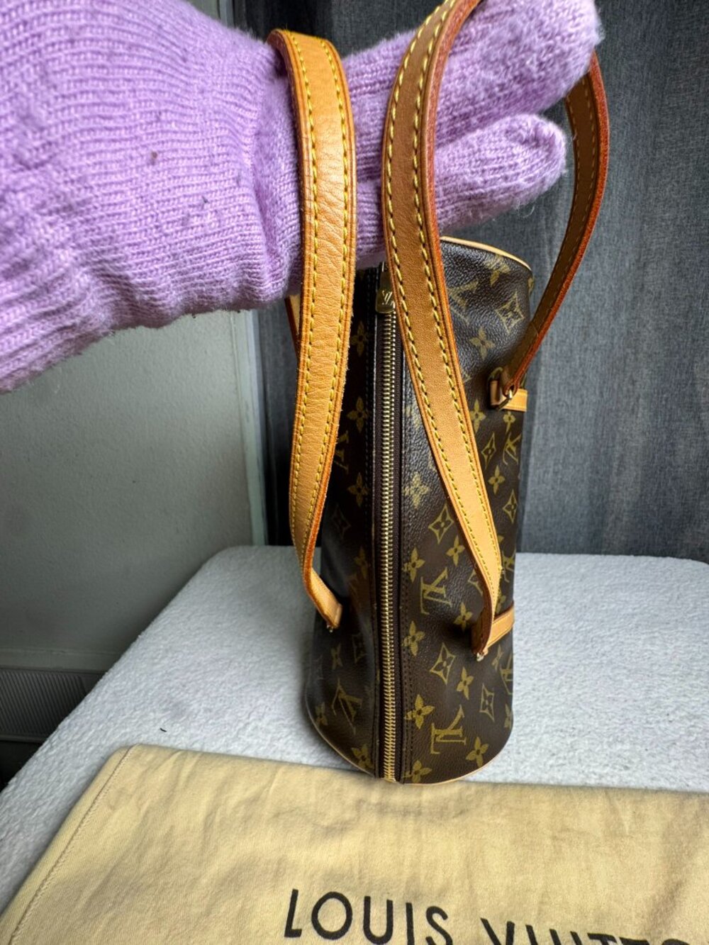 LOUIS VUITTON Authentic Papillon 30 in Monogram canvas For Mommy and daughter - Picture 5 of 16